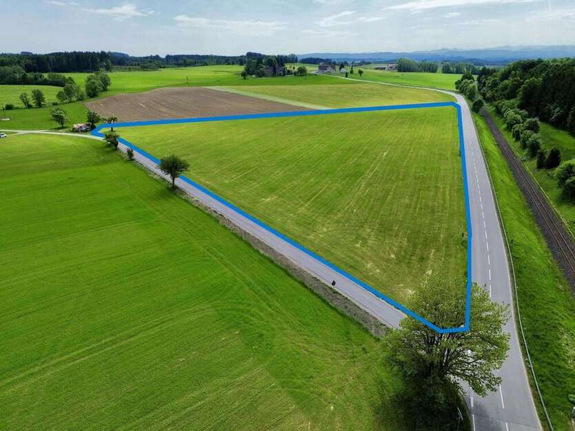 Grundstück in Wolfegg 100.000 € 32857 m²