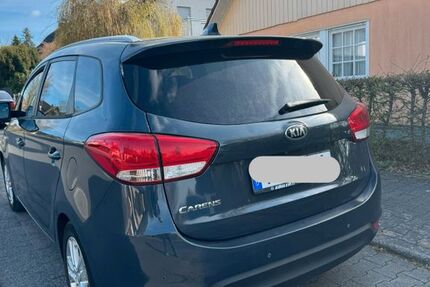 Kia Carens 128.000 km 8.600 &euro; Bad Homburg 61350