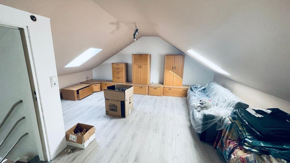 Reihenhaus Laatzen - 7 Zimmer, 150 m&sup2;, 350.000&euro; | Angebot:26615794