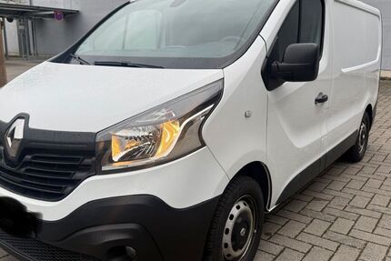 Renault Trafic 102.215 km 13.199 &euro; Siegburg 53721