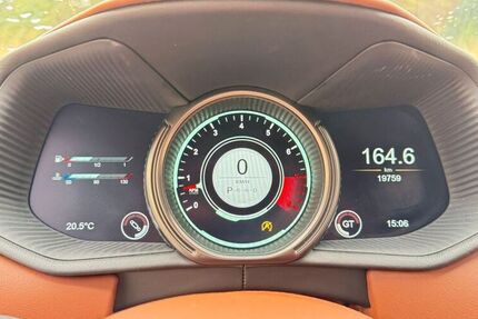 Aston Martin DB11