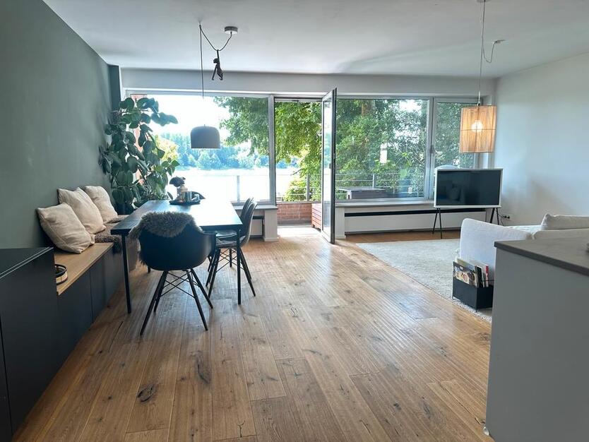 Exklusive Rarität direkt am Rhein -Wohnen mit unverbaubarem Blick