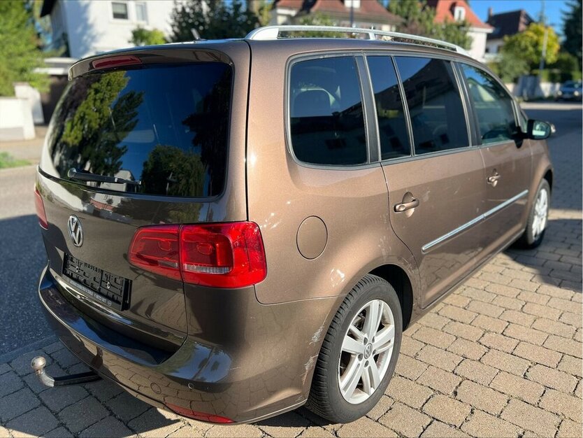 VW Touran Highline1.4 TSI Leder Pano 7-Sitzer 153.000 km 7.490 € Neckarsulm 74172