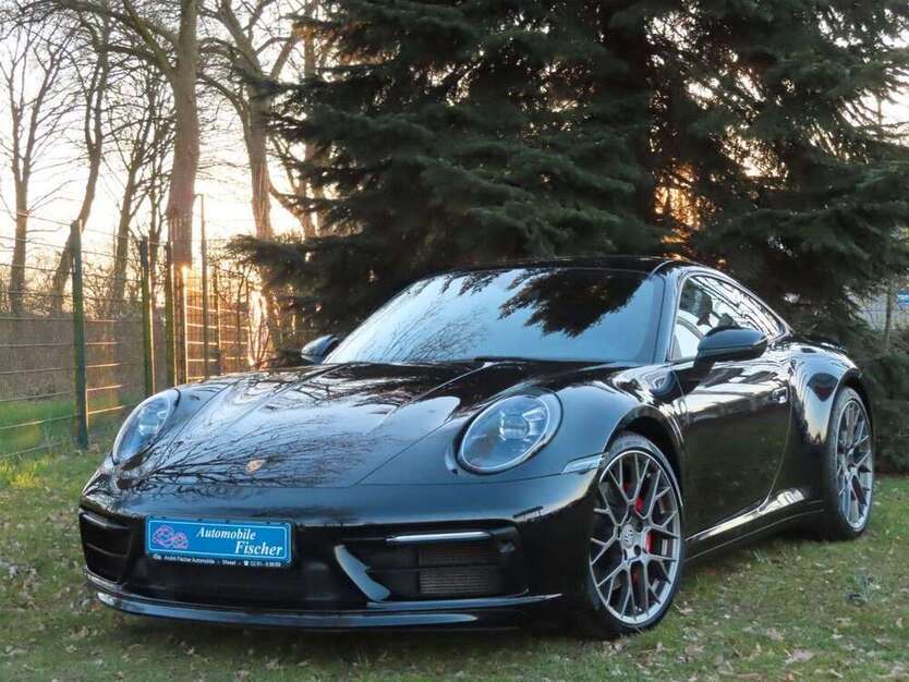 911