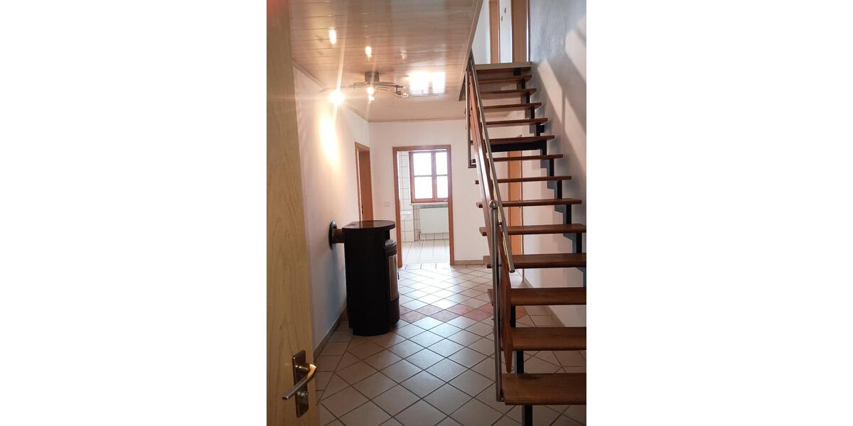 Maisonettenwohnung Freudenberg - 7 Zimmer, 120 m&sup2;, 700&euro; | Angebot:26680193