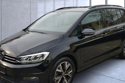 VW Touran 21.700 km 30.990 € Regensburg 93053
