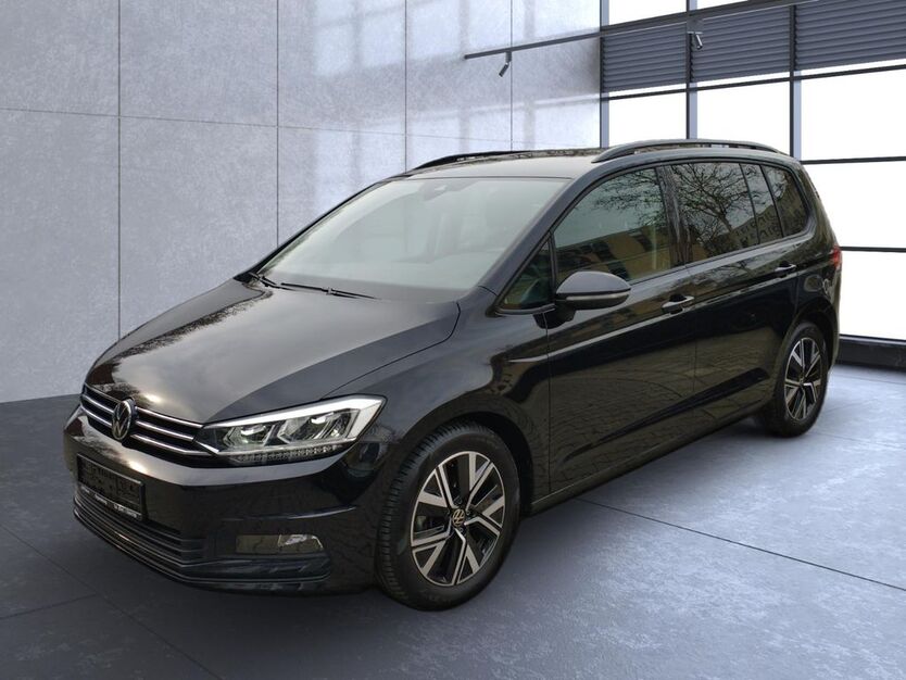 VW Touran 21.700 km 30.990 € Regensburg 93053