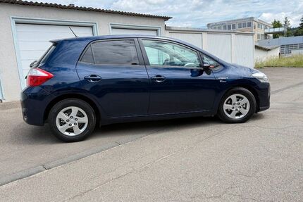 Toyota Auris 184.000 km 6.600 &euro; Tuttlingen 78532