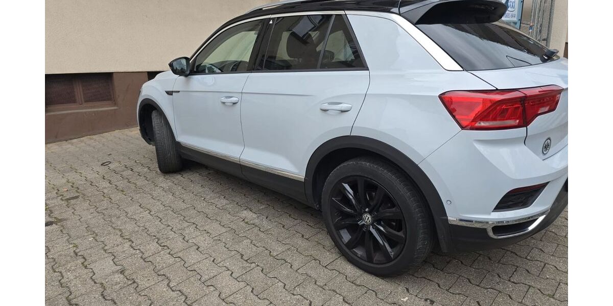 VW T-Roc 98.000 km 19.000 &euro; Frankfurt am Main 60385