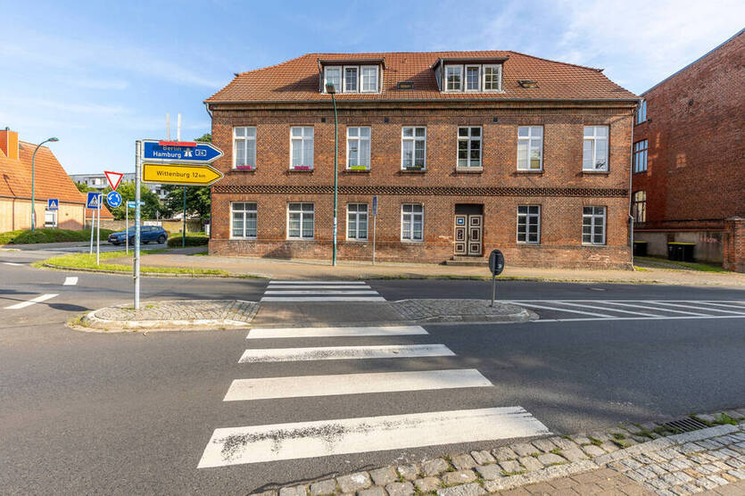 Wertsteigerungspotenzial für Investoren! Mehrfamilienhaus mit 10 WE in Hagenow