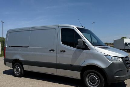 Mercedes-Benz Sprinter 160.935 km 20.230 € Berlin 12099