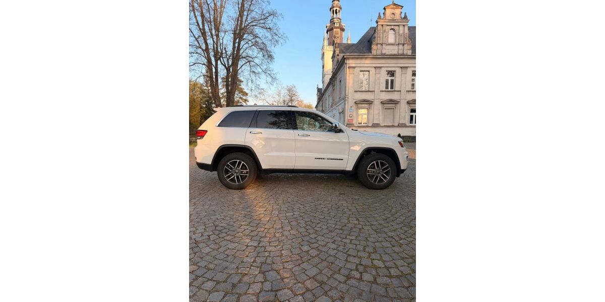 Jeep Grand Cherokee 55.000 km 29.900 &euro; Offenburg- Zunsweier 77656