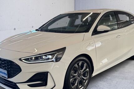 Ford Focus 12.500 km 21.990 &euro; Freiburg 79111