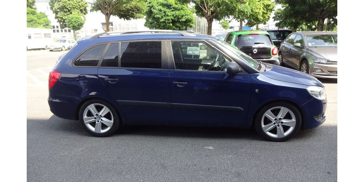 Skoda Fabia 183.000 km 2.950 &euro; Berlin 12249