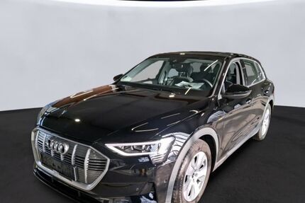 Audi e-tron 30.200 km 29.890 &euro; Braunschweig 38114