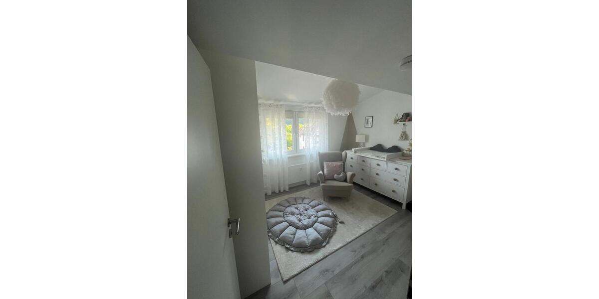 Dachgeschoßwohnung Herborn - 4 Zimmer, 100 m&sup2;, 245.000&euro; | Angebot:26845219