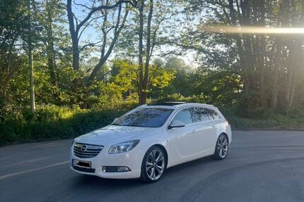 Opel Insignia 160.000 km 6.999 &euro; Duisburg 47226
