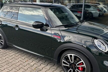 Mini John Cooper Works 37.200 km 33.900 &euro; Mittenaar-Bellersdorf 35756