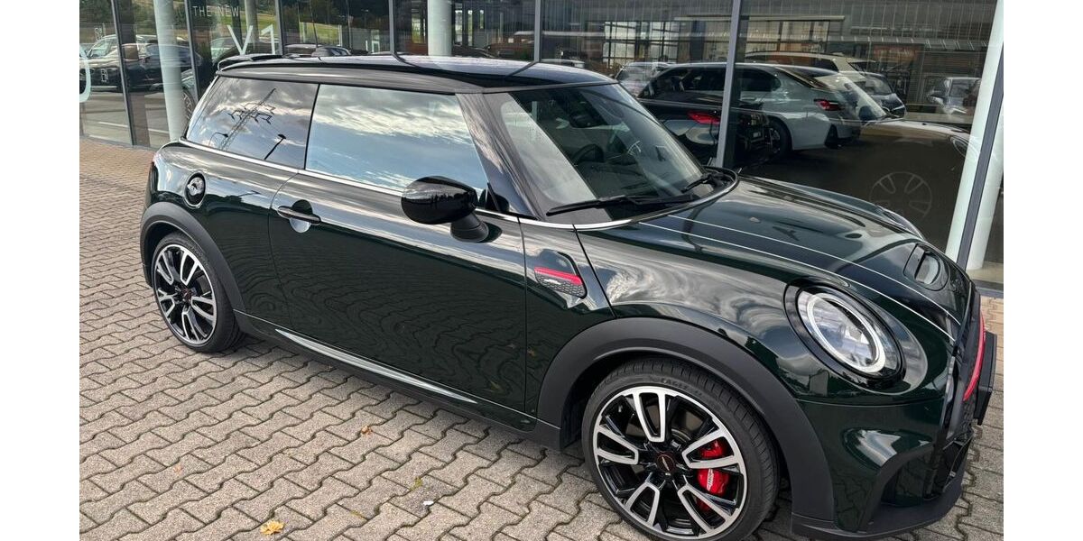 Mini John Cooper Works 37.200 km 33.900 &euro; Mittenaar-Bellersdorf 35756