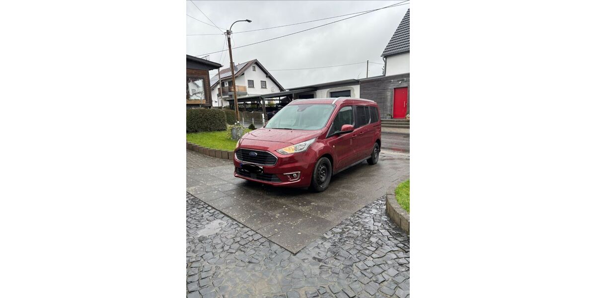 Ford Grand Tourneo 151.000 km 13.999 &euro; Asbach 53567