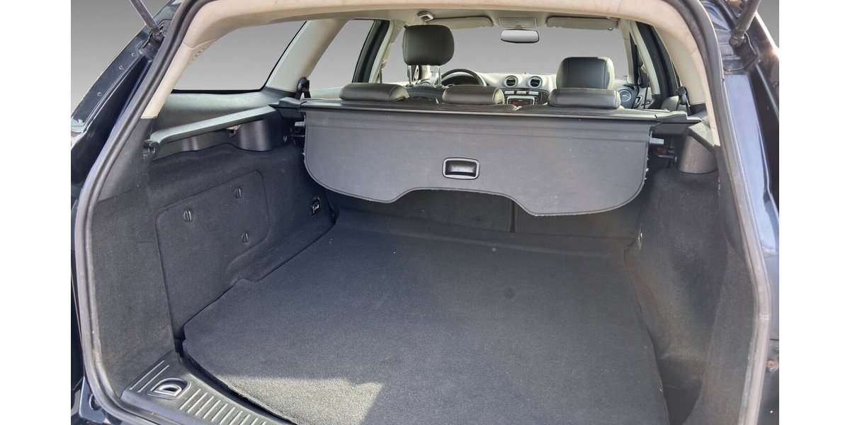 Ford Mondeo Ghia X Klima Tempo Sitzhzg. BI-Xenon AHK 248.720 km 3.700 &euro; Wuppertal 42327