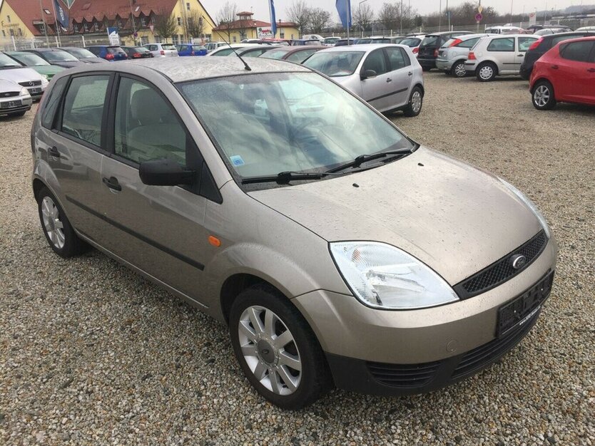 Ford Fiesta Ambiente,5 Türig! 93.000 km 2.800 € Himmelkron 95502