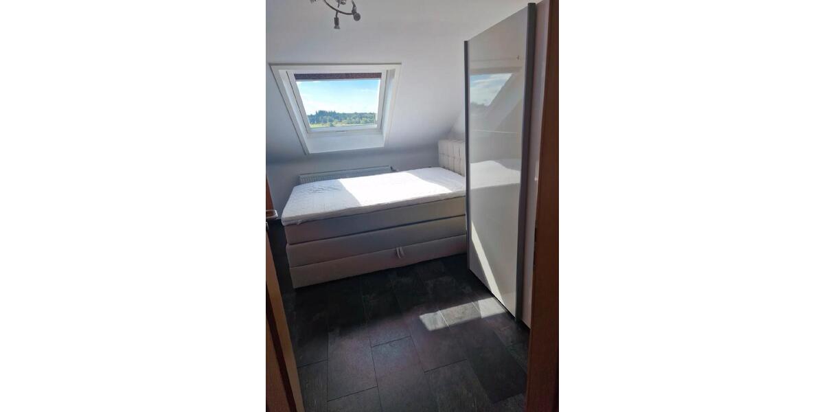 Dachgeschoßwohnung Weinstadt - 2.5 Zimmer, 45 m&sup2;, 155.000&euro; | Angebot:25408189