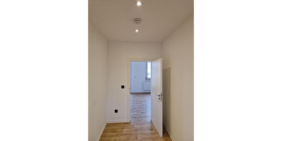 Etagenwohnung Gräfenhainichen - 5 Zimmer, 104 m&sup2;, 807&euro; | Angebot:24688996