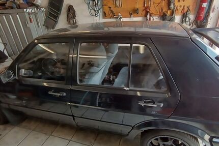 VW Golf 98.898 km 2.700 &euro; obing 83119