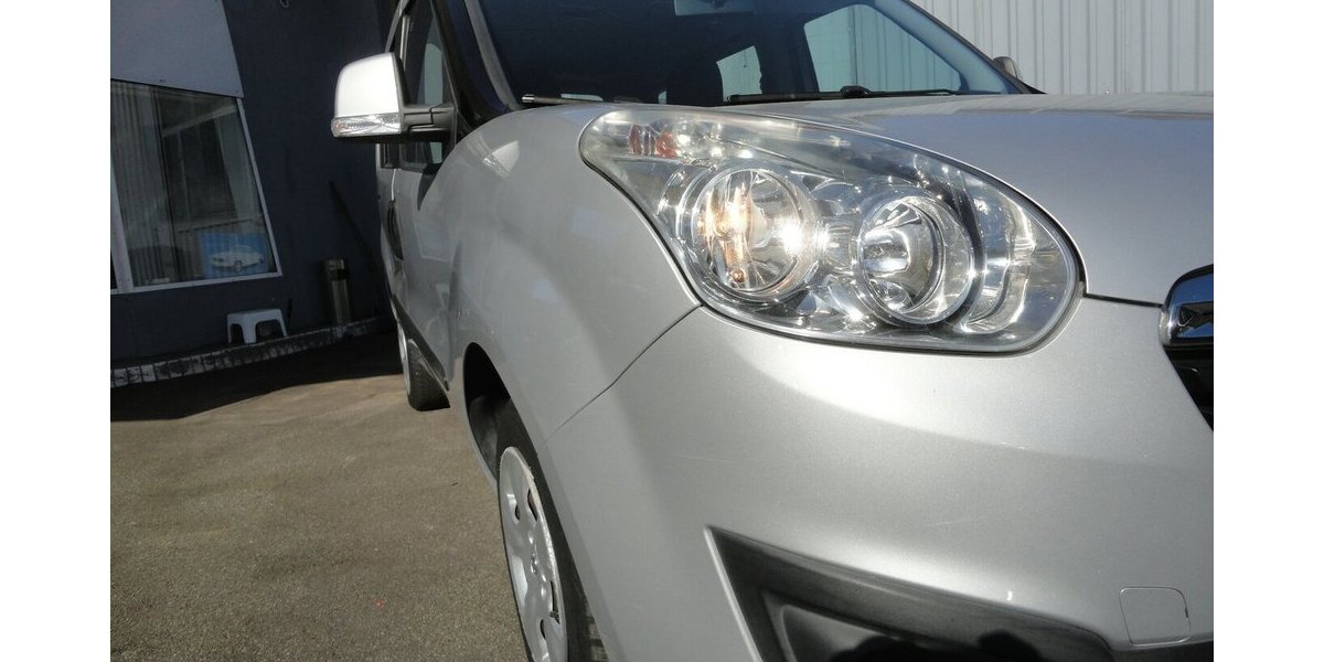 Opel Combo Edition 1,6 d Klima PDC SHZ AHK 5Sitzer 124.000 km 5.999 &euro; Neuss 41462