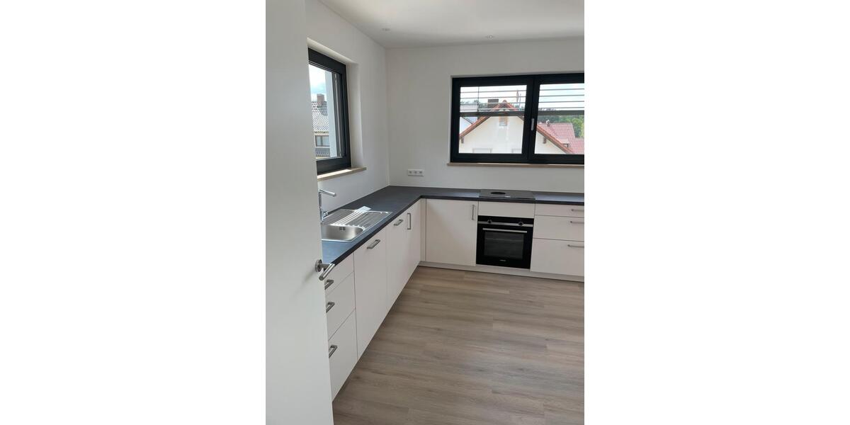 Etagenwohnung Wackersdorf - 2.5 Zimmer, 75 m&sup2;, 1.080&euro; | Angebot:26609501