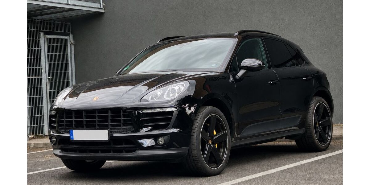 Porsche Macan 87.650 km 33.990 &euro; Trebbin 14959