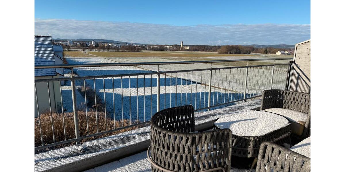 Penthouse Wohnung in Wernberg zu vermieten EBK 30m2 Balkon 3 zimmer