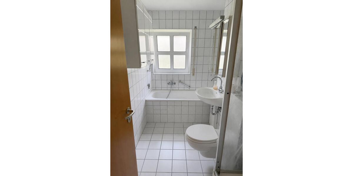 Etagenwohnung Hemmingen - 2 Zimmer, 65 m&sup2;, 1.080&euro; | Angebot:26677377