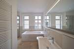 Zweitbezug + 2-Raum-Traum + Aufzug, EBK, Parkett, Fußbodenheizung, Balkon mit Süd-West-Ausrichtung, Tageslichtbad mit Wanne & Dusche, Abstellraum