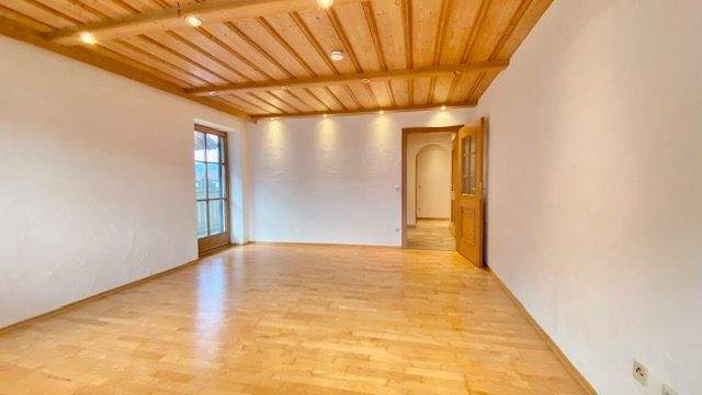 Etagenwohnung Piding Mauthausen - 2 Zimmer, 63 m&sup2;, 650&euro; | Angebot:25524619