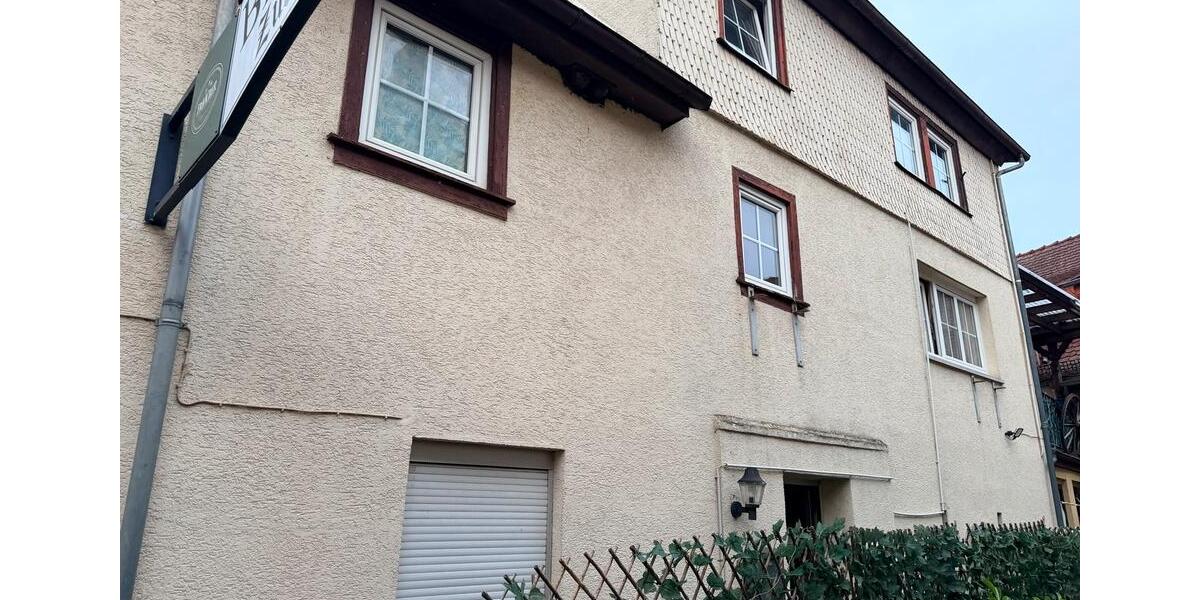 Einfamilienhaus Erbach - 7 Zimmer, 180 m&sup2;, 250.000&euro; | Angebot:26992570