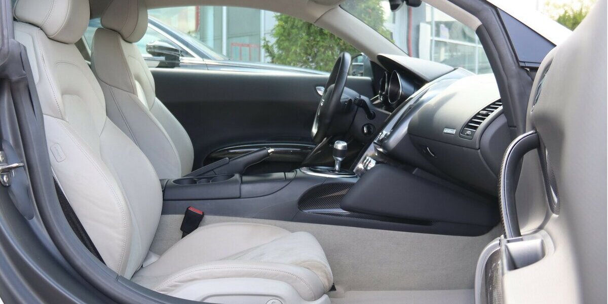 Audi R8 4.2 FSI QUATTRO/BANG & OLUFSEN/MMI NAVI/PDC 96.807 km 54.900 &euro; Villingen-Schwenningen 78054
