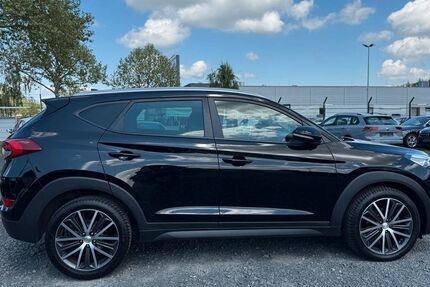 Hyundai TUCSON 136.000 km 17.400 &euro; Lollar 35457
