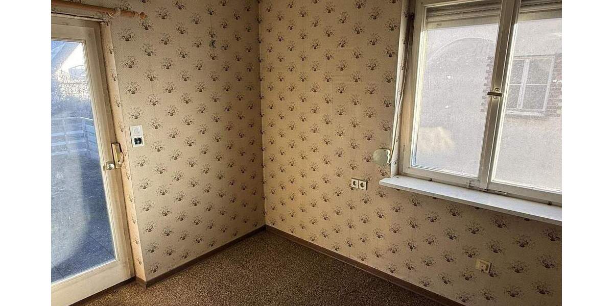 Sanierungsobjekt in guter Lage! 6 zimmer