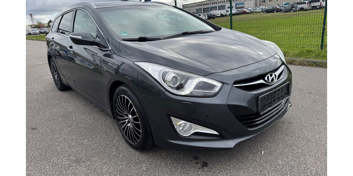 Hyundai i40 225.300 km 6.490 &euro; Rostock 18147