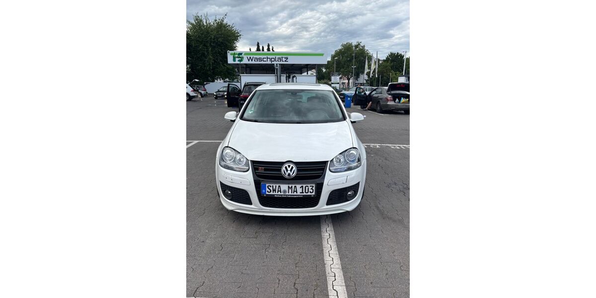 VW Golf 215.000 km 5.800 &euro; Taunusstein 65232