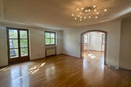 Exklusives Einfamilienhaus in Arnstorf – Wohnen im Grünen 6.5 zimmer