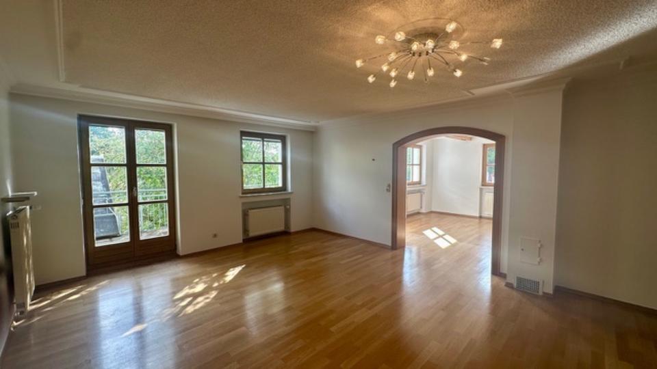 Exklusives Einfamilienhaus in Arnstorf – Wohnen im Grünen 6.5 zimmer