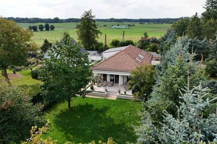 Haus zum Kaufen in Moritzburg 1.495.000 € 252 m² 8 zimmer