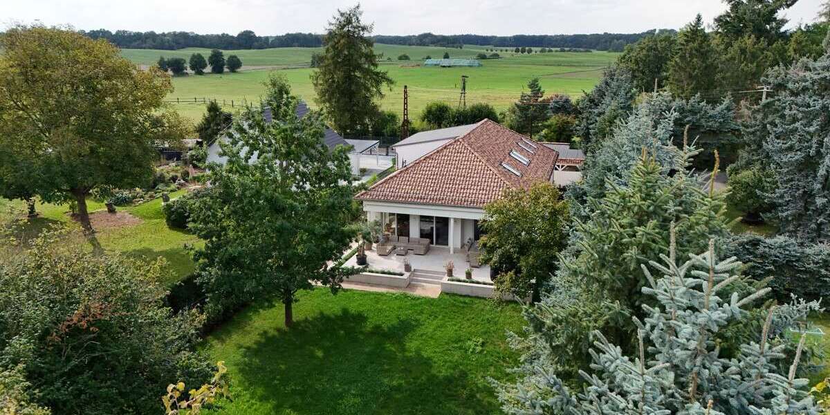 Haus zum Kaufen in Moritzburg 1.495.000 € 252 m² 8 zimmer