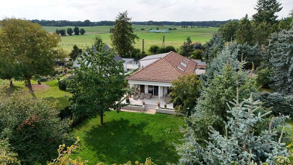 Haus zum Kaufen in Moritzburg 1.495.000 € 252 m² 8 zimmer