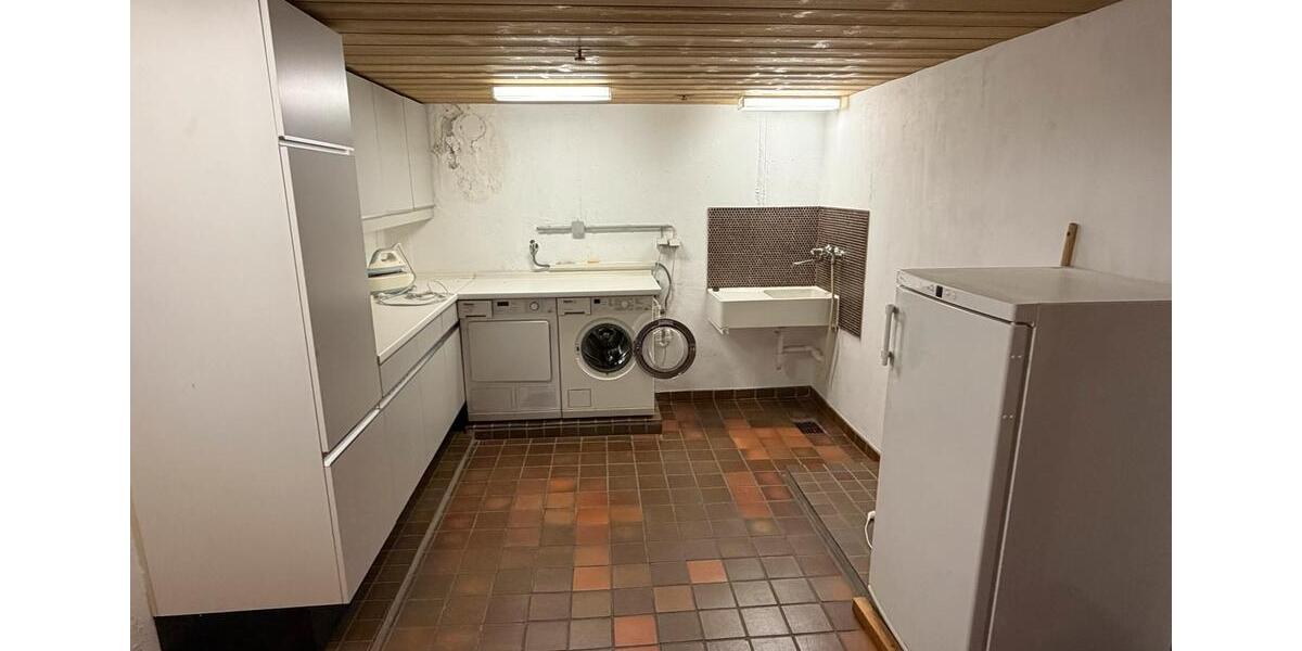 Einfamilienhaus Bietigheim-Bissingen Bissingen - 5.5 Zimmer, 210 m&sup2;, 1.800&euro; | Angebot:25393099