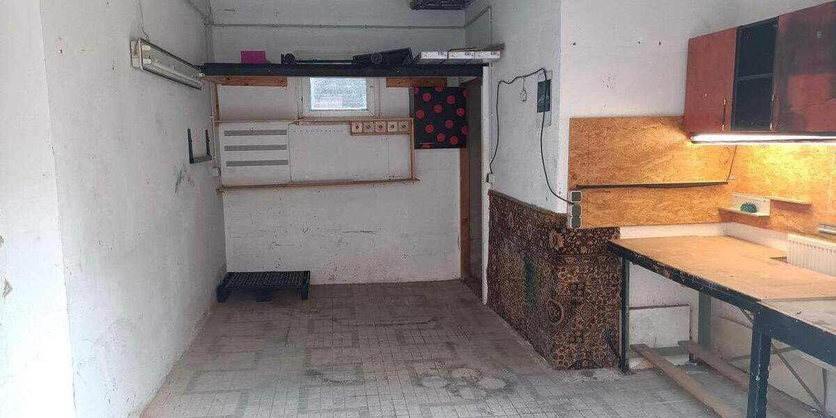 Reihenmittelhaus Meerane - 3 Zimmer, 82 m&sup2;, 399&euro; | Angebot:25279135