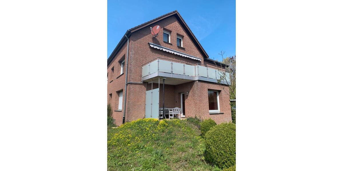 Erdgeschoßwohnung Lage - 4 Zimmer, 95 m&sup2;, 710&euro; | Angebot:26327012